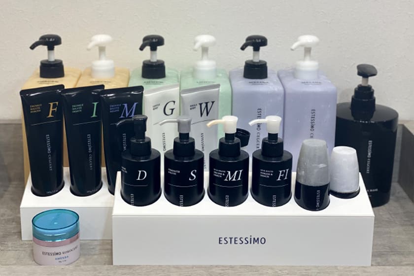 トリートメント：日頃のストレス改善や地肌ケアが、健康で美しい髪や次に育つ毛髪に元気を与えます。パーマやヘアーカラーの後にもおすすめします。